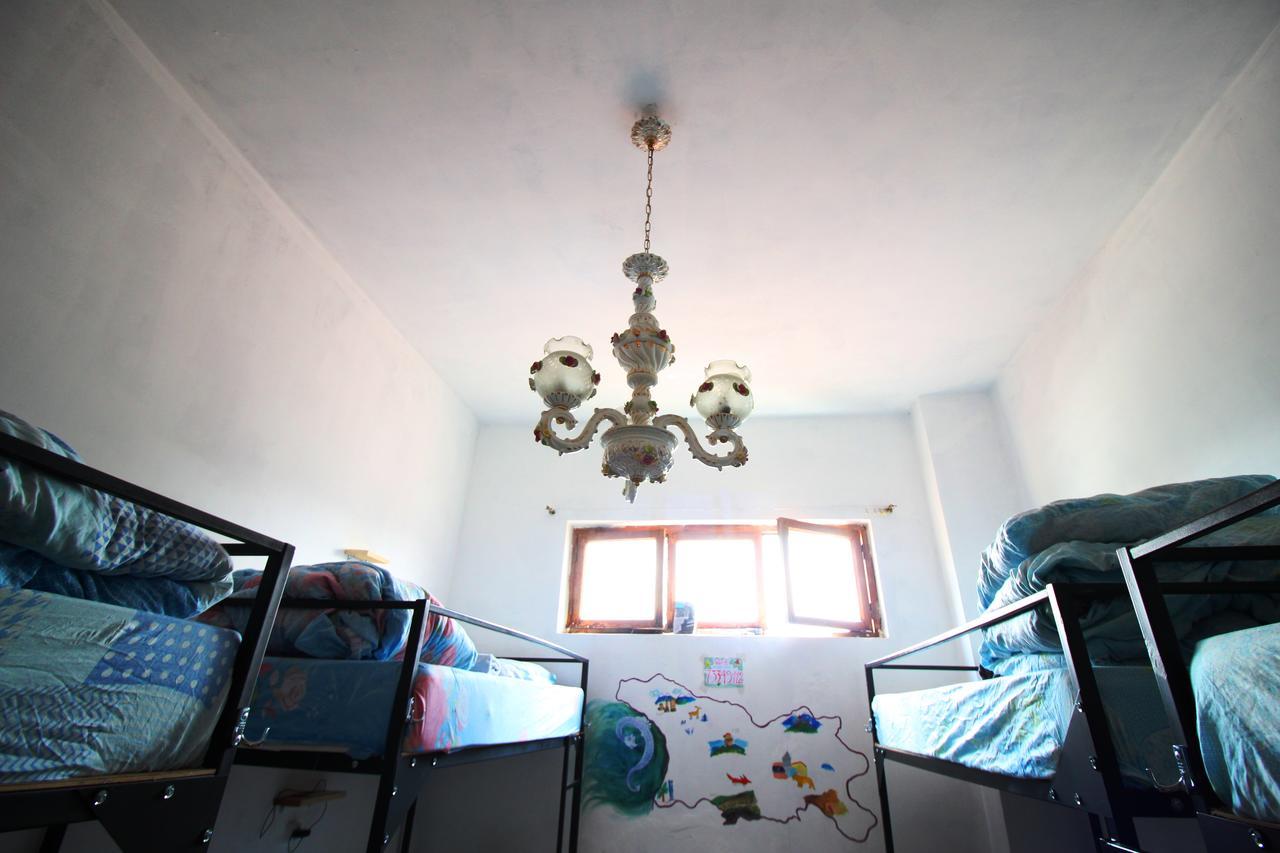 Sheni Hostel Тбілісі Екстер'єр фото